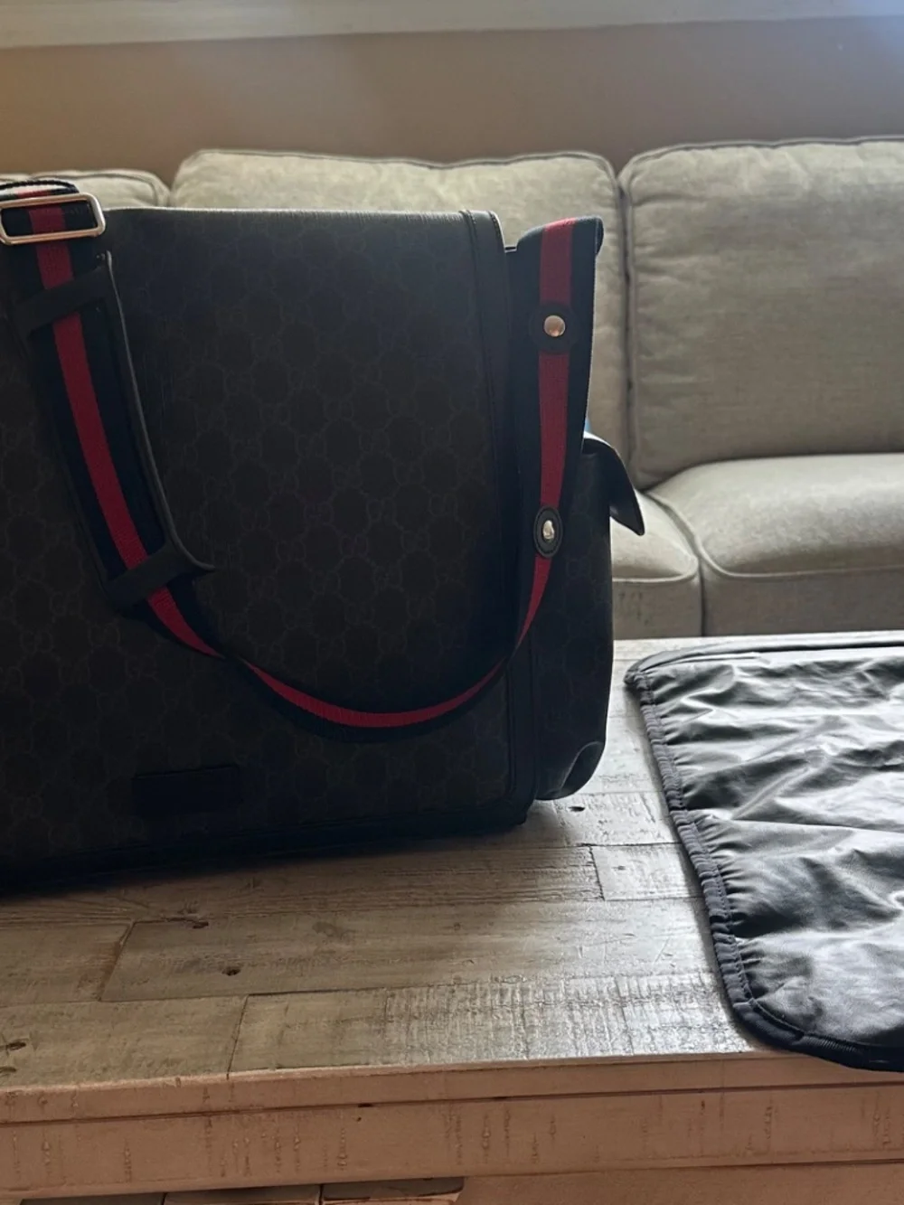 Gucci excellent